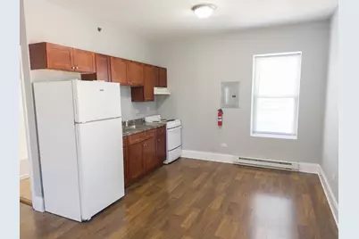 113 N Hickory Street #B, Joliet, IL 60435 - Photo 4