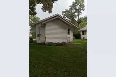 1104 N Jefferson Street, Harvard, IL 60033 - Photo 4