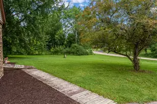 6335 Durness Dr, Caledonia, IL 61011 - Photo 4