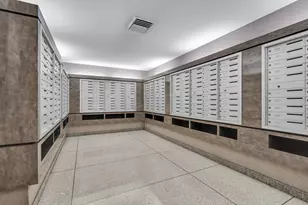 3600 N Lake Shore Dr, Chicago, IL 60613 - Photo 16