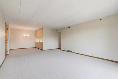10420 Circle Drive #24B, Oak Lawn, IL 60453 - Photo 4