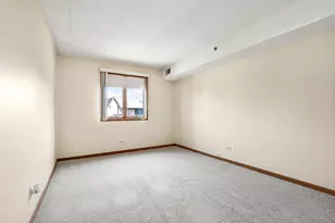 10420 Circle Dr, Oak Lawn, IL 60453 - Photo 10