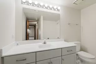 10420 Circle Dr, Oak Lawn, IL 60453 - Photo 12