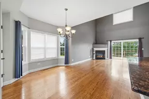 19830 Mulroy Cir, Tinley Park, IL 60487 - Photo 4