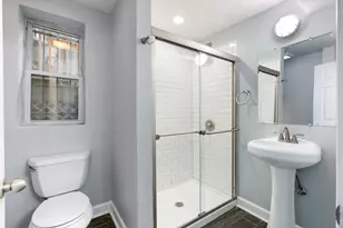 2448 W Taylor St, Chicago, IL 60612 - Photo 8