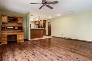 6225 Brown's Pkwy, Loves Park, IL 61111 - Photo 12