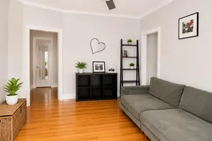 2332 W Addison St, Chicago, IL 60618 - Photo 2