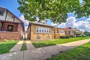 5040 N Monitor Ave, Chicago, IL 60630 - Photo 1