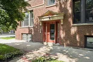 2924 W Berteau Ave, Chicago, IL 60618 - Photo 1