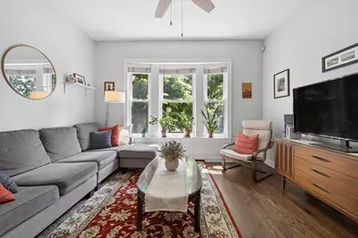 2924 W Berteau Avenue #1, Chicago, IL 60618 - Photo 2