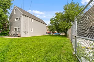 2753 W 38th St, Chicago, IL 60632 - Photo 26