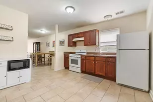 2753 W 38th St, Chicago, IL 60632 - Photo 8