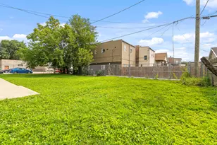 2753 W 38th St, Chicago, IL 60632 - Photo 24