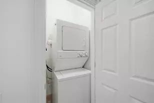 1333 W Huron St, Chicago, IL 60642 - Photo 12
