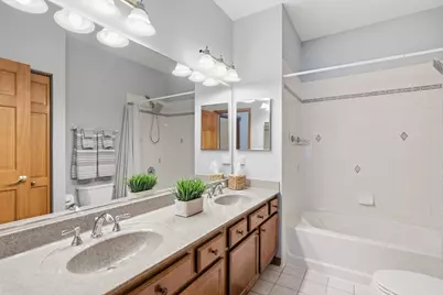 5560 Cambridge Way, Hanover Park, IL 60133 - Photo 28