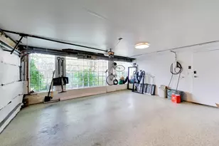 1757 W Sunnyside Ave, Chicago, IL 60640 - Photo 36