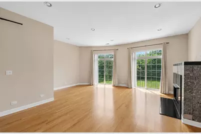 6425 W Touhy Avenue #2C, Chicago, IL 60646 - Photo 10