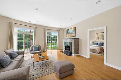 6425 W Touhy Avenue #2C, Chicago, IL 60646 - Photo 2