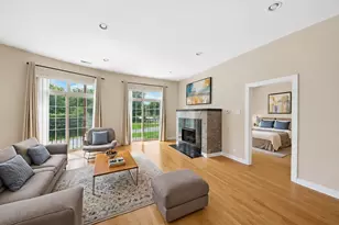 6425 W Touhy Ave, Chicago, IL 60646 - Photo 2