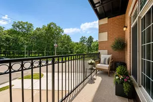 6425 W Touhy Ave, Chicago, IL 60646 - Photo 14