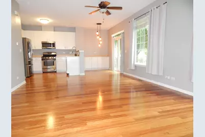5612 Wildspring Drive, Lake in the Hills, IL 60156 - Photo 4