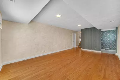 495 E Park Manor Court, Elmhurst, IL 60126 - Photo 12
