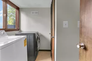 1103 Harrington Dr, Champaign, IL 61821 - Photo 32