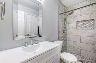 144 Red Cedar Dr, Streamwood, IL 60107 - Photo 18