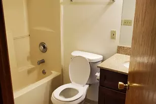 709B Burgess Dr, Utica, IL 61373 - Photo 6
