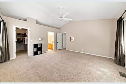 25727 W Woodland Drive, Round Lake, IL 60073 - Photo 22