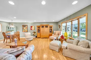 728 Price Ln, Deerfield, IL 60015 - Photo 4