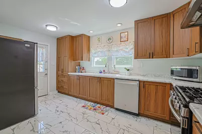 1429 Ridgeway Avenue, Round Lake Beach, IL 60073 - Photo 14