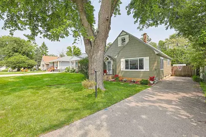 1429 Ridgeway Avenue, Round Lake Beach, IL 60073 - Photo 2