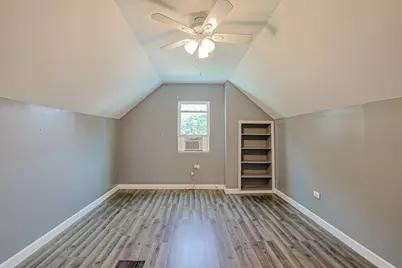 1429 Ridgeway Avenue, Round Lake Beach, IL 60073 - Photo 22