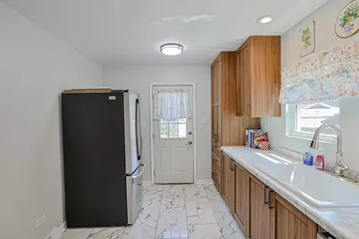 1429 Ridgeway Avenue, Round Lake Beach, IL 60073 - Photo 12