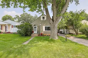 1429 Ridgeway Ave, Round Lake Beach, IL 60073 - Photo 4