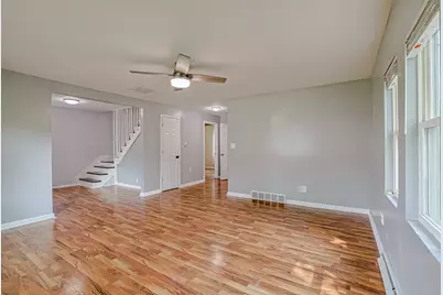 1429 Ridgeway Avenue, Round Lake Beach, IL 60073 - Photo 6