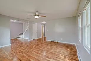 1429 Ridgeway Ave, Round Lake Beach, IL 60073 - Photo 6