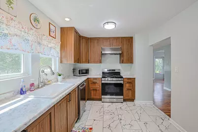 1429 Ridgeway Avenue, Round Lake Beach, IL 60073 - Photo 10