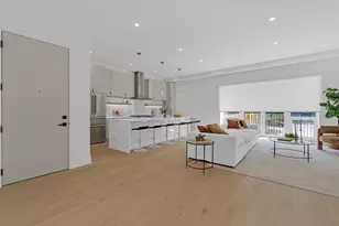 505 W Elm St, Chicago, IL 60610 - Photo 2