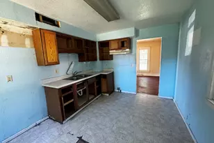302 E Prospect St, Kewanee, IL 61443 - Photo 10