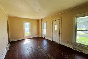 302 E Prospect St, Kewanee, IL 61443 - Photo 8