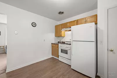 3906 Grove Avenue, McHenry, IL 60050 - Photo 8