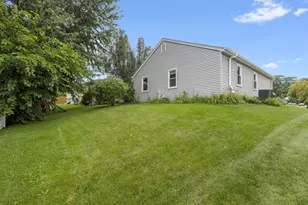 1470 S Tyler Rd, Saint Charles, IL 60174 - Photo 22