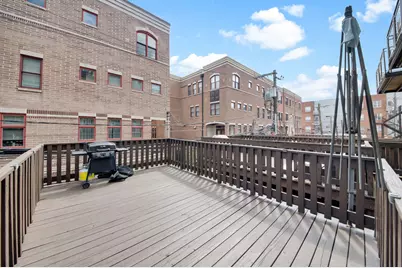 2333 W St. Paul Avenue #202, Chicago, IL 60647 - Photo 8