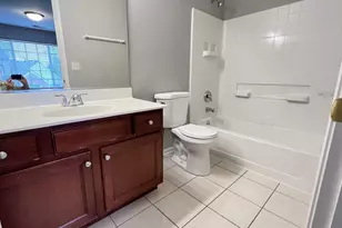 2009 Concord Dr, McHenry, IL 60050 - Photo 10