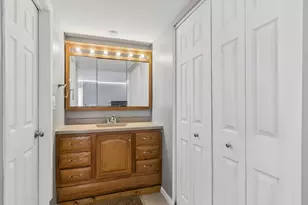 [Address not provided], Hoffman Estates, IL 60169 - Photo 10