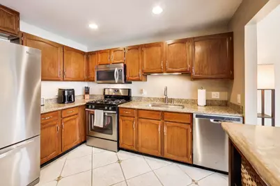 592 Edinburgh Lane #B, Prospect Heights, IL 60070 - Photo 6
