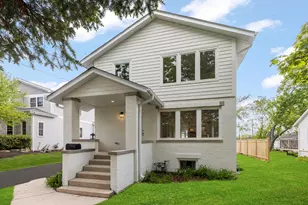 118 N President St, Wheaton, IL 60187 - Photo 1