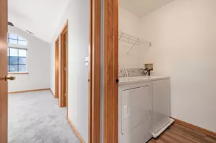 2247 Stoughton Dr, Aurora, IL 60502 - Photo 18